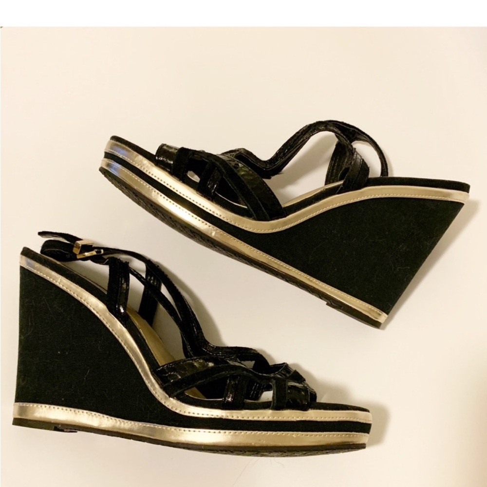 White House Black Market Renee strappy wedge black gold sandals 8M